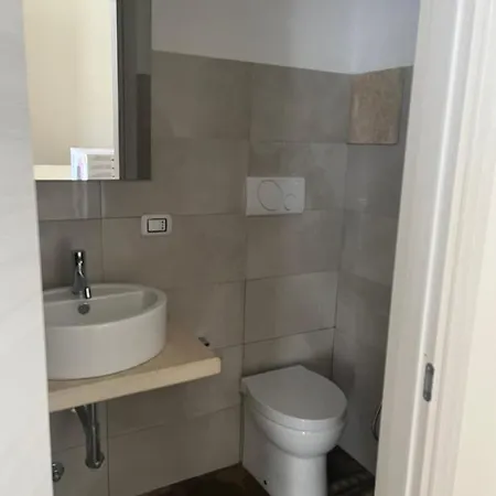 Le Tre Rose Di Roberta 马蒂诺