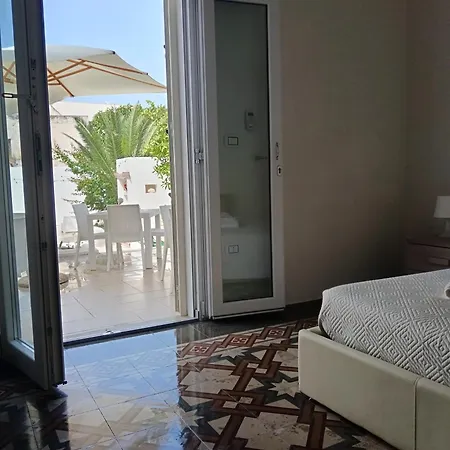Le Tre Rose Di Roberta Bed & Breakfast *