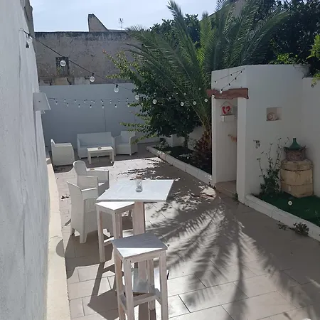 Le Tre Rose Di Roberta 3* Матино