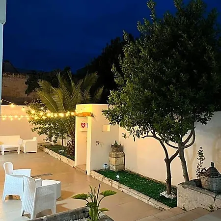 Le Tre Rose Di Roberta Bed & Breakfast Alezio