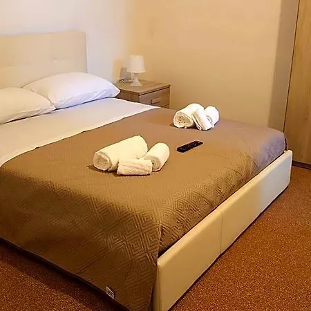 Bed & Breakfast Le Tre Rose Di Roberta 3*