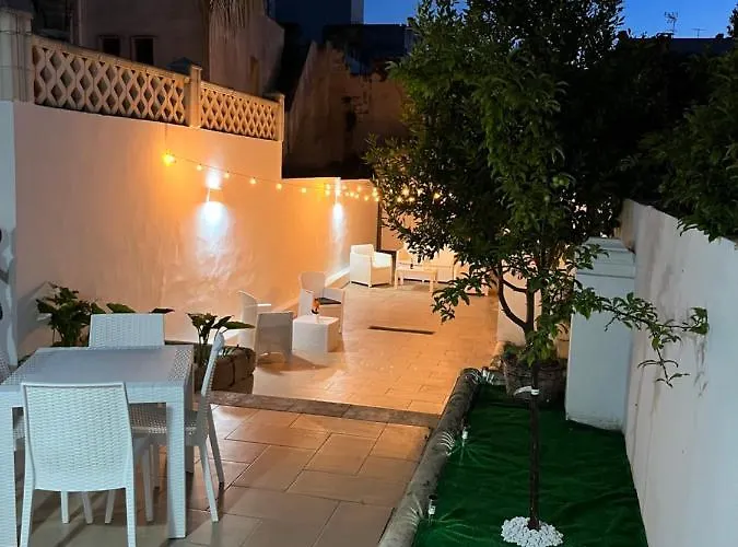 Le Tre Rose Di Roberta فندق مبيت وإفطار ماتينو